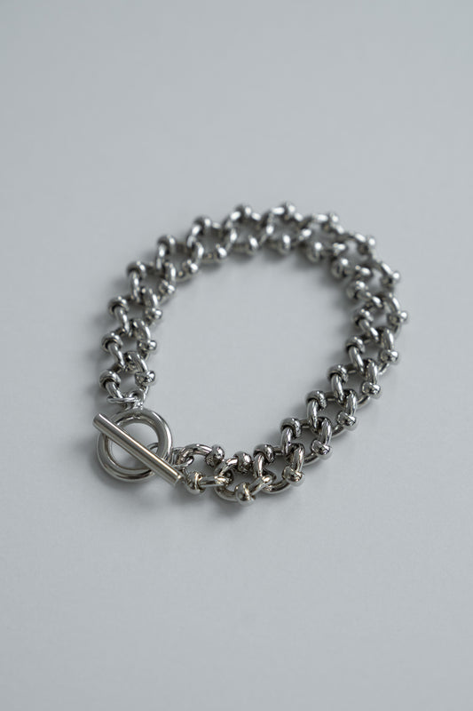 D chain bracelet