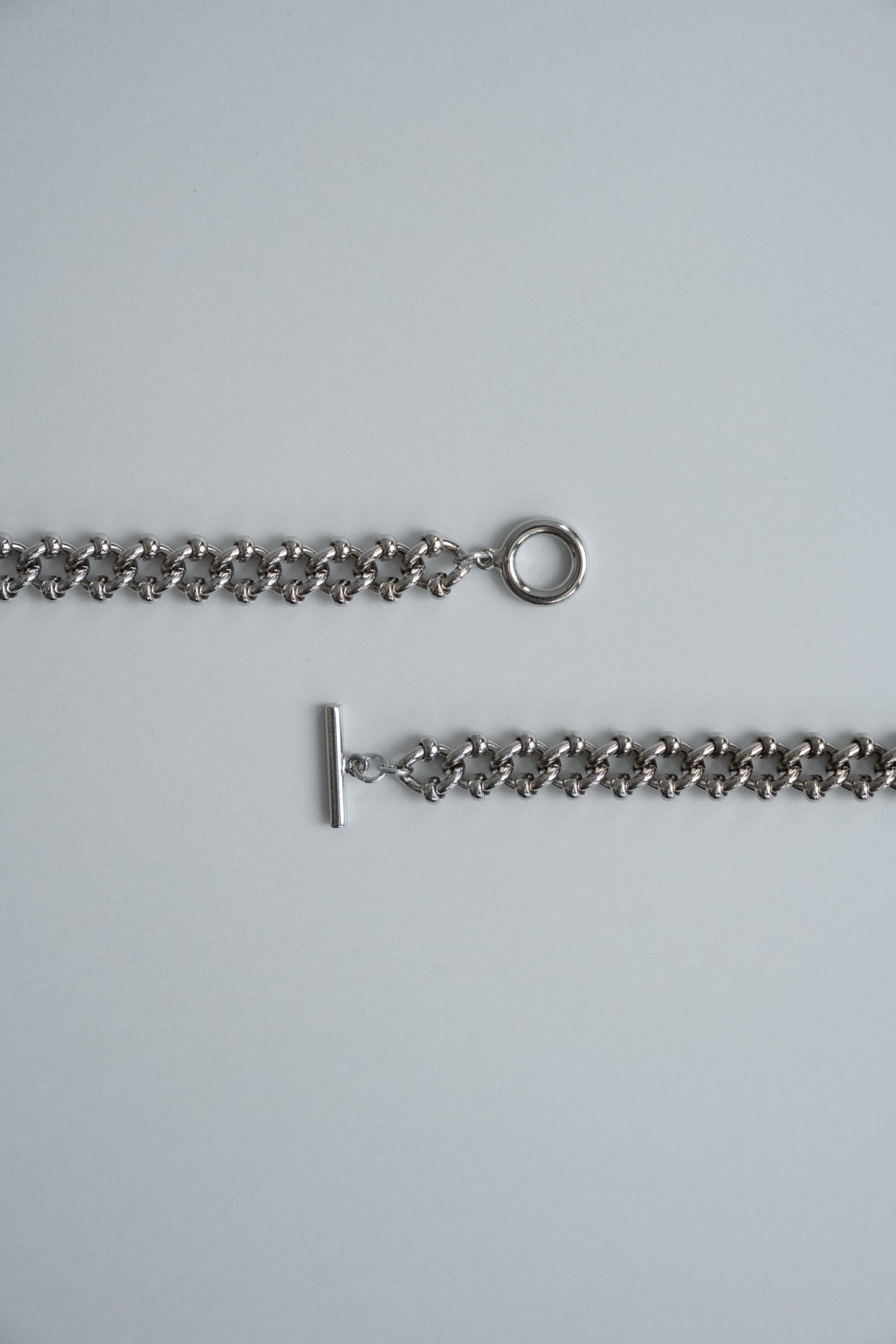 D chain bracelet