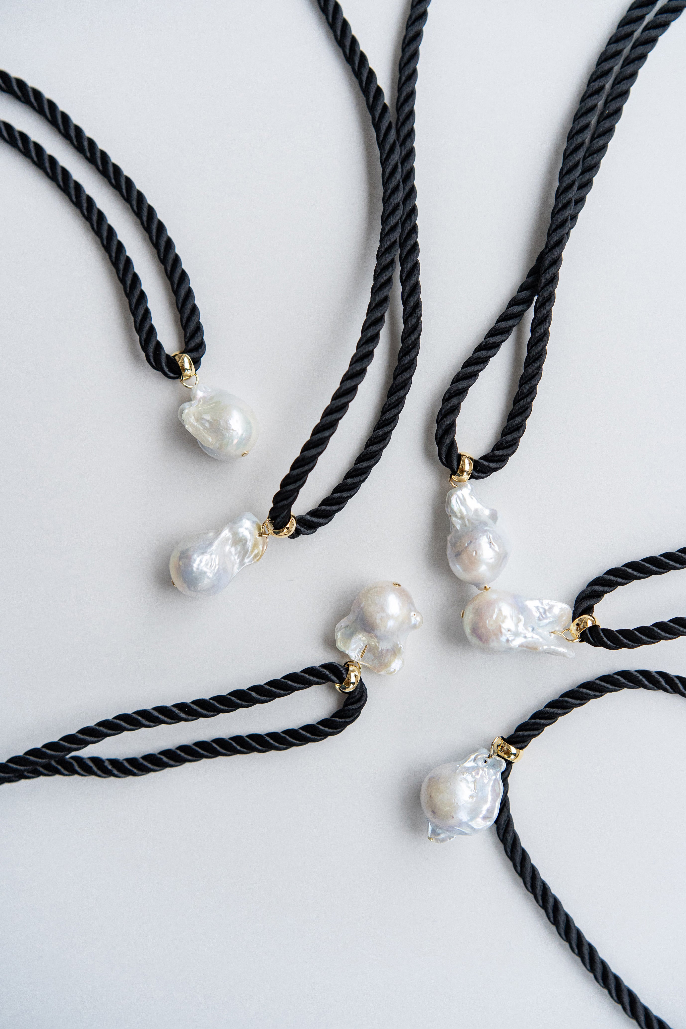 baroque pearl cord necklace